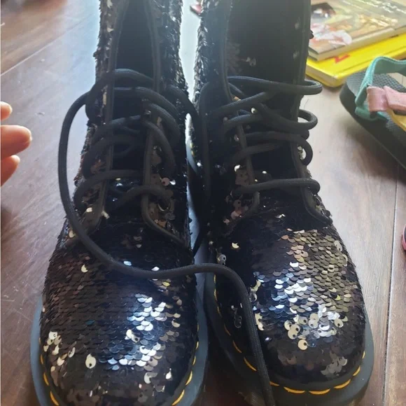 Dr. Marten’s sequel boots - Picture 5 of 5